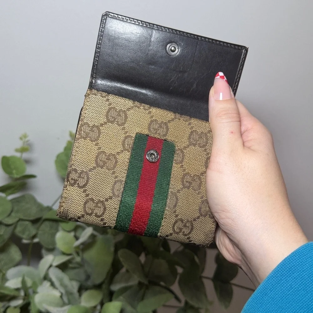 Vintage Gucci GG Wallet Push Lock Monogram Pre-Loved Supreme Jackie 1961 Compact